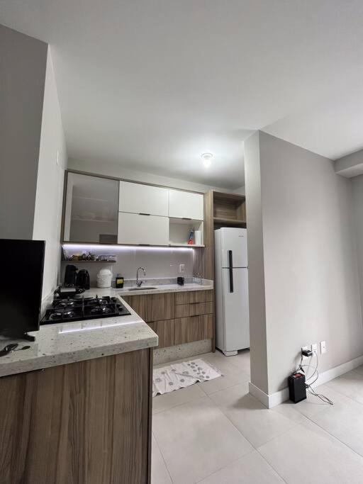 Apartamento 2 Suites Com Piscina E Churrasqueira, Ao Lado Da Ufsc Florianópolis Exterior foto