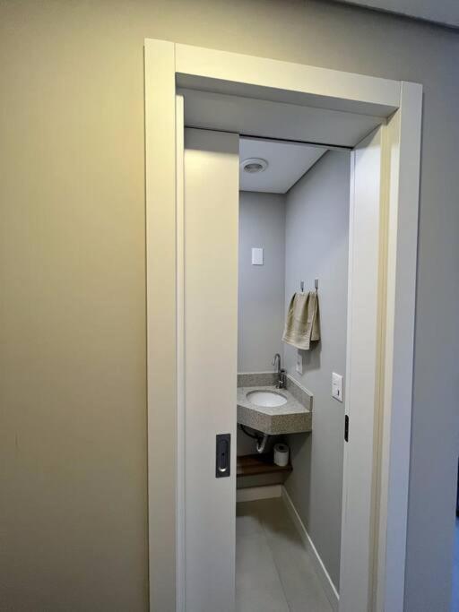 Apartamento 2 Suites Com Piscina E Churrasqueira, Ao Lado Da Ufsc Florianópolis Exterior foto