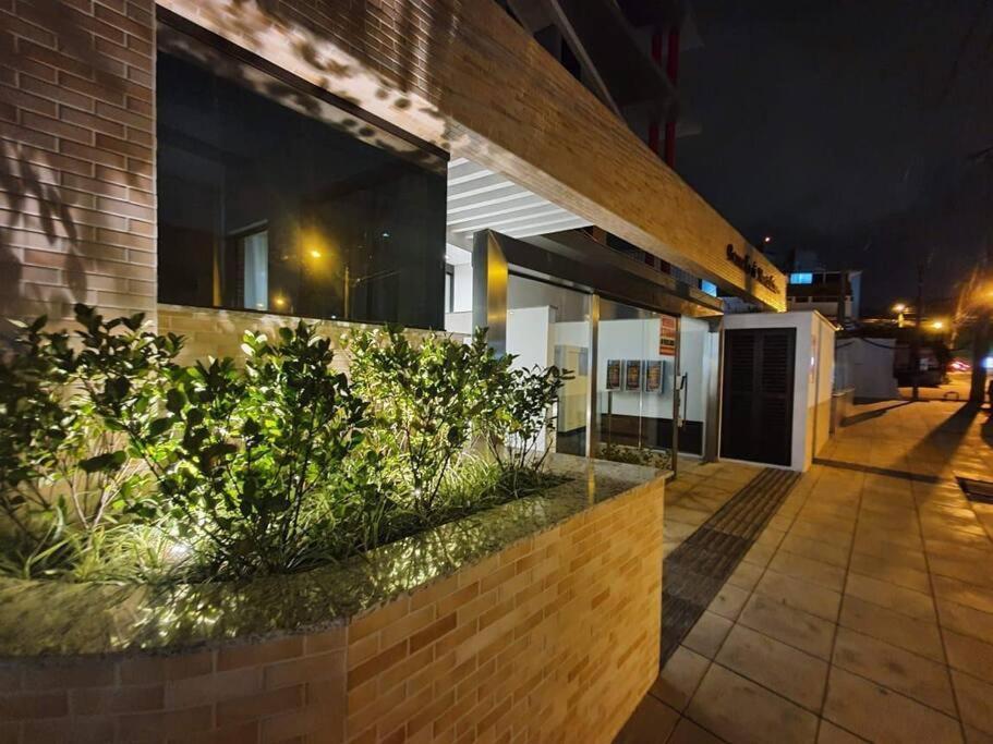 Apartamento 2 Suites Com Piscina E Churrasqueira, Ao Lado Da Ufsc Florianópolis Exterior foto